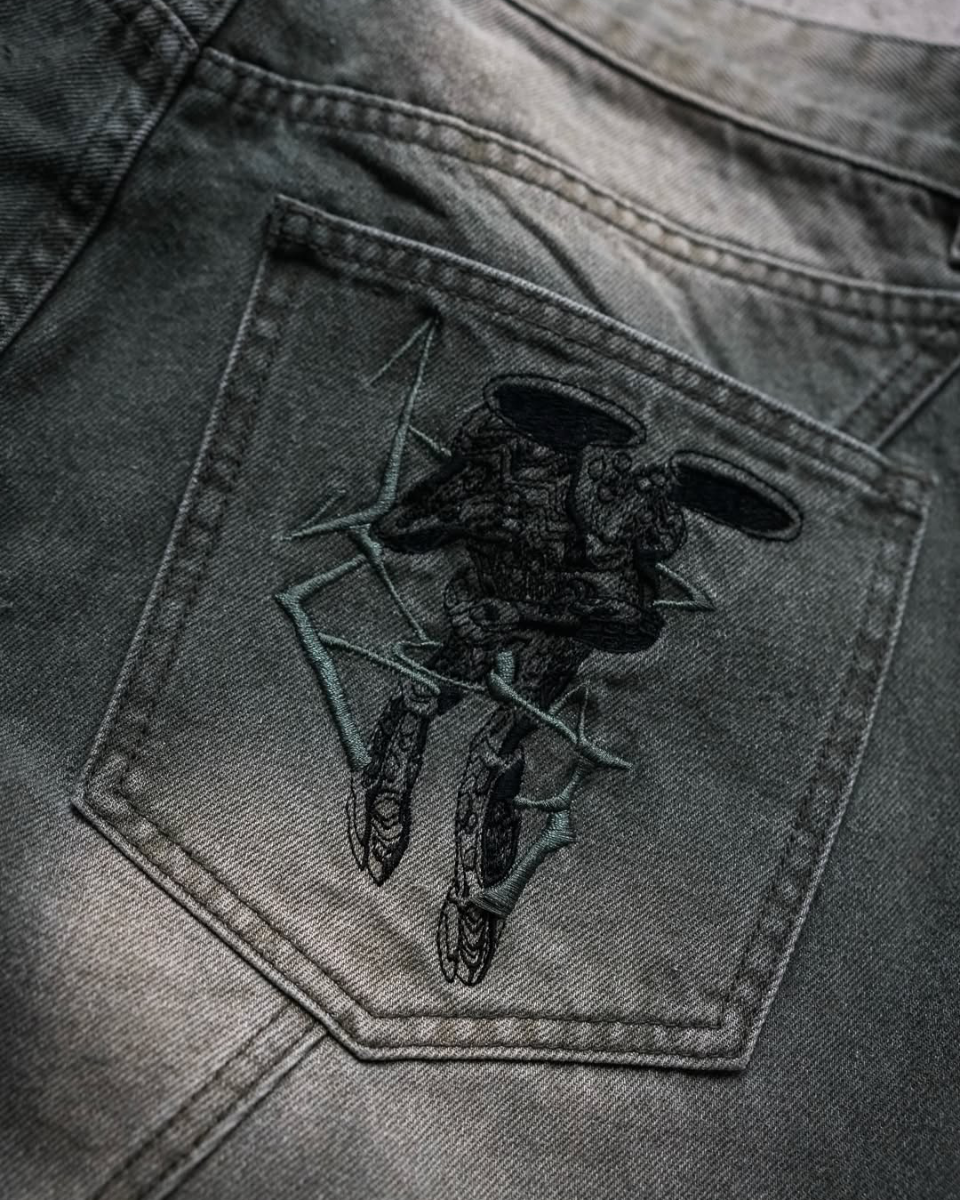 Gyro Zeppeli Jeans