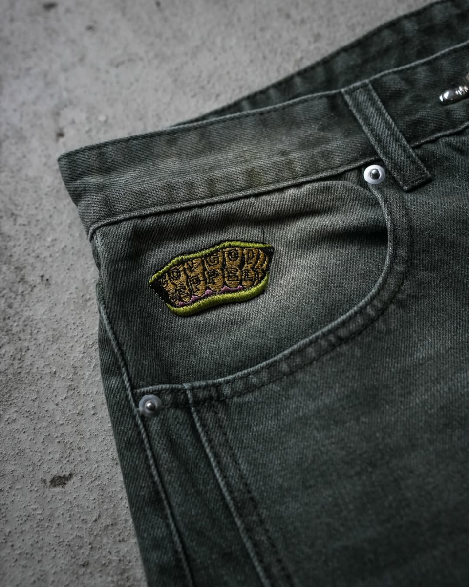Gyro Zeppeli Jeans